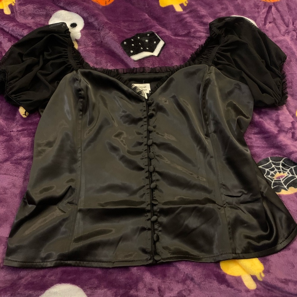 Unique Vintage Black Puffed Sleeve Blouse